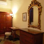 Antica Piazza Dei Miracoli 3*